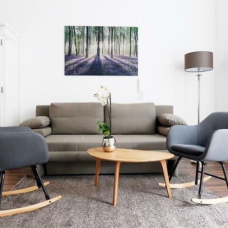 ברלין Droy By Rockchair Apartments L Superhost Status L 2 Bedroom Boxspringbeds Next To Center "Kurfuerstendamm" - Cozy Family & Business Flair Welcomes You! מראה חיצוני תמונה