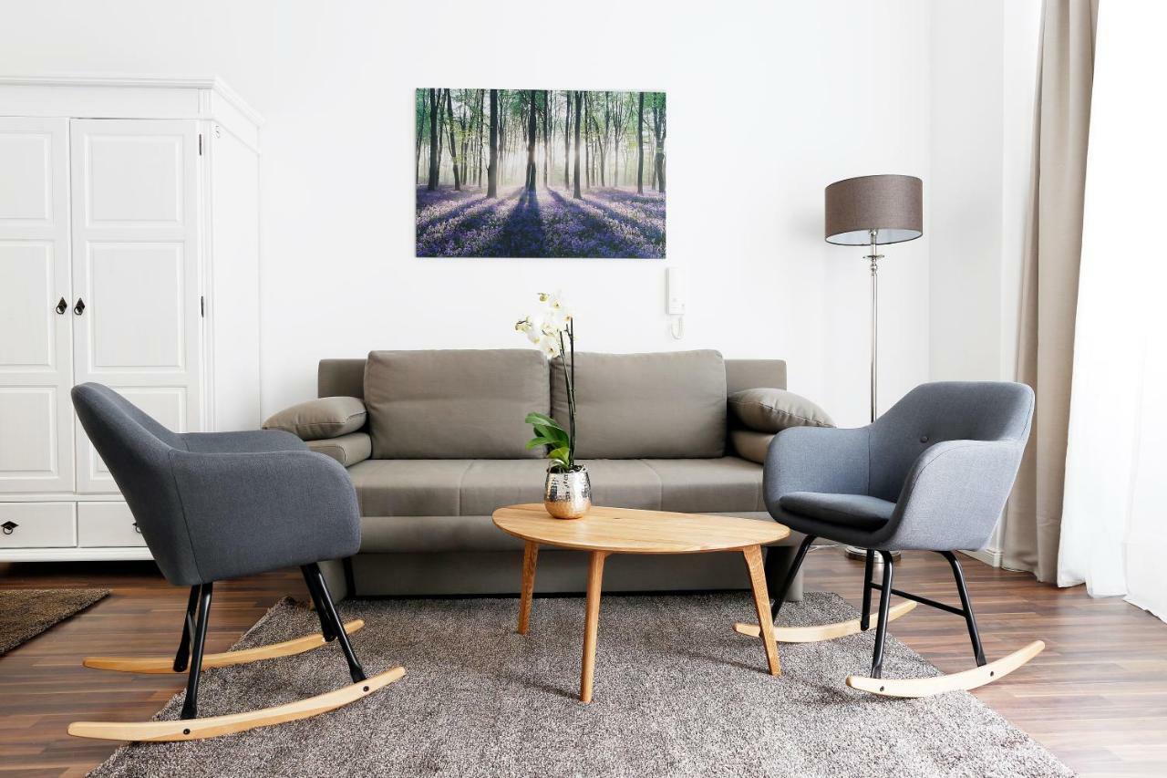 ברלין Droy By Rockchair Apartments L Superhost Status L 2 Bedroom Boxspringbeds Next To Center "Kurfuerstendamm" - Cozy Family & Business Flair Welcomes You! מראה חיצוני תמונה