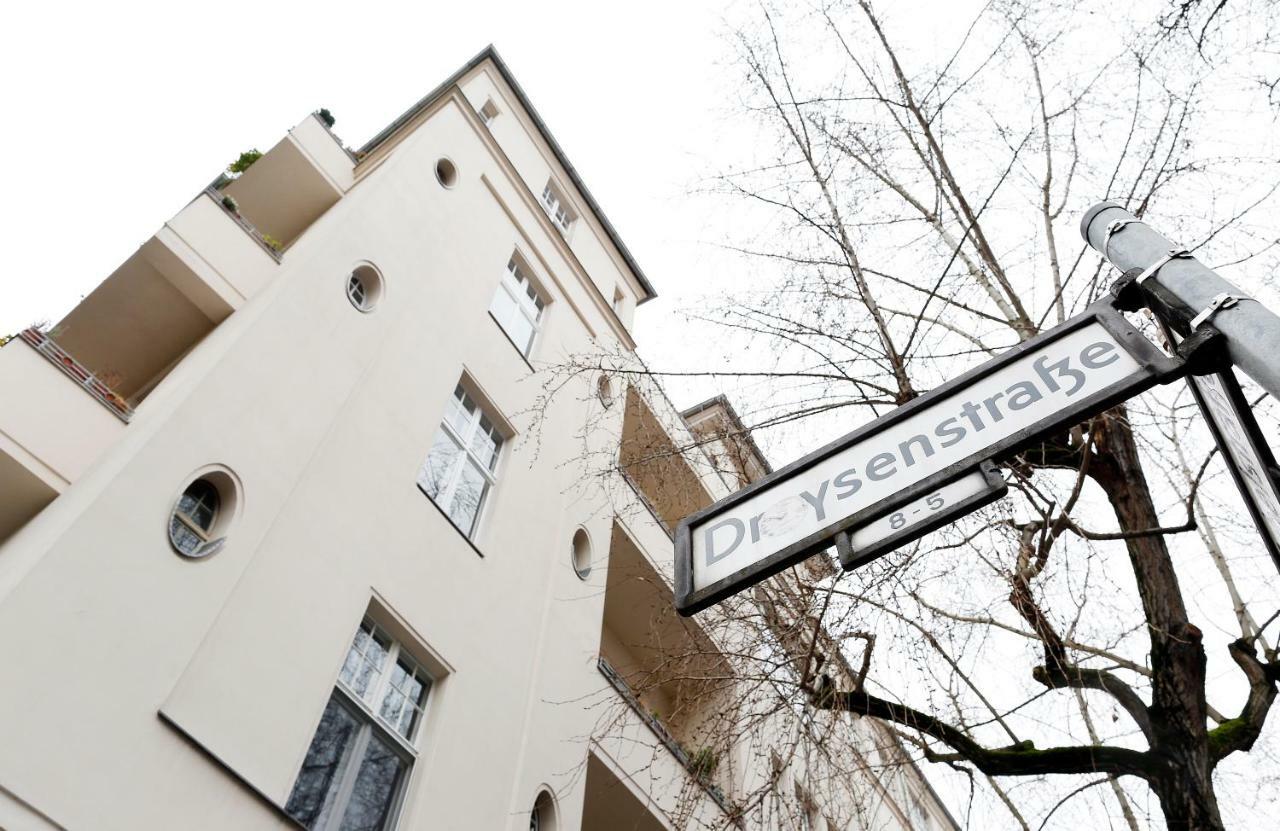 ברלין Droy By Rockchair Apartments L Superhost Status L 2 Bedroom Boxspringbeds Next To Center "Kurfuerstendamm" - Cozy Family & Business Flair Welcomes You! מראה חיצוני תמונה